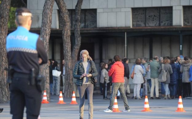 El colegio Apostolado de Valladolid despide al alumno que murió en una cacería en Villalba