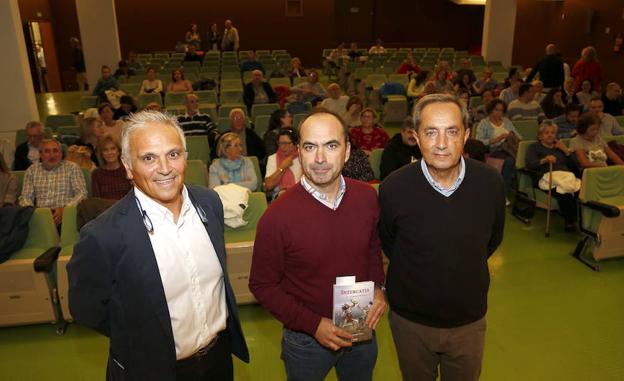 Javier Abarquero traslada Intercatia a una novela