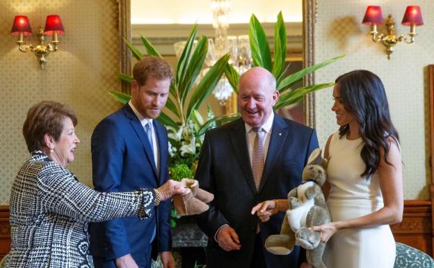 Australia da los primeros regalos al bebé del príncipe Enrique y Meghan