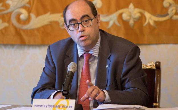 Archivan las denuncias por los contratos de la señalización y alumbrado en las vías públicas