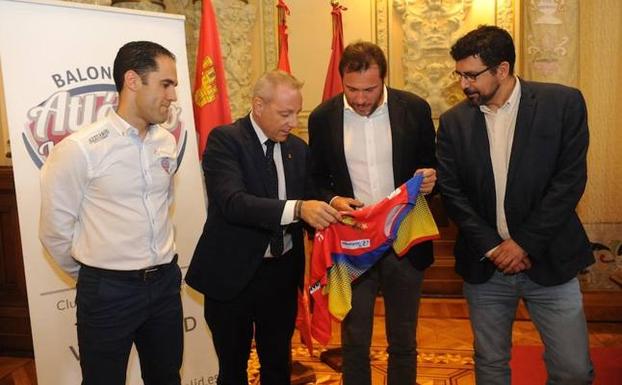 El mejor balonmano mundial se cita en Huerta del Rey