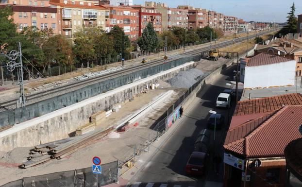 Renfe restablece los horarios de los trenes afectados por las obras en el paso inferior de La Pilarica