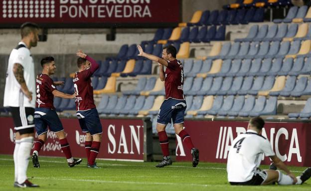 Caída sin frenos del Salamanca CF en Pontevedra (2-0)