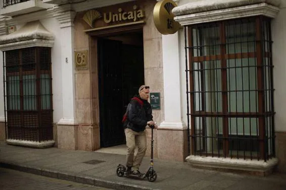 Unicaja Banco mejora sus beneficios el 18,4% y gana 142 millones hasta septiembre