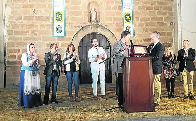 El alcalde de Brañosera reclama en Andalucía una sede rural de la FEMP