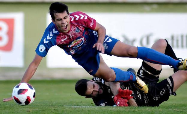 «Desde pequeño he querido ser el delantero de la Segoviana»