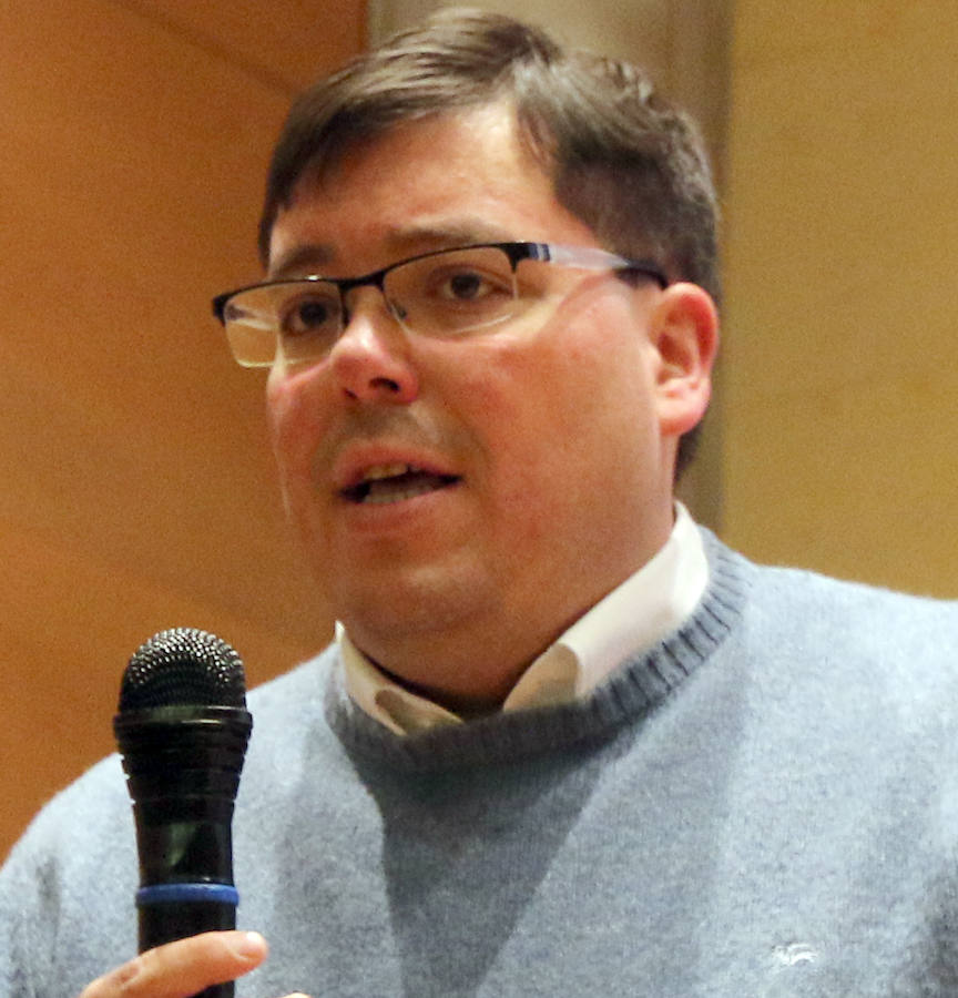 «Hoy no basta con saber inglés, si quiero destacar tengo que ofrecer algo más»