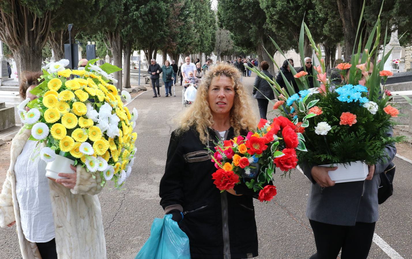 Día de Todos los Santos en el cementerio de El Carmen de Valladolid