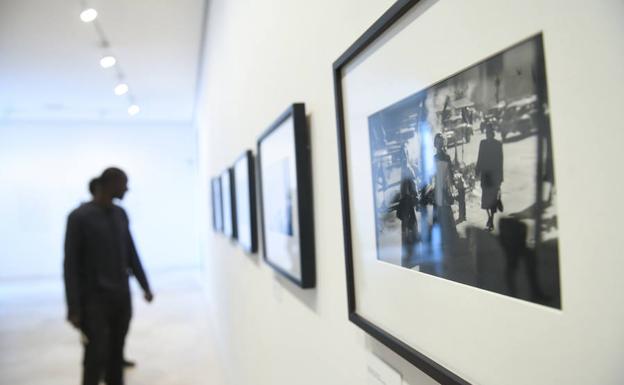 El Patio Herreriano acoge una retrospectiva del fotógrafo Saul Leiter