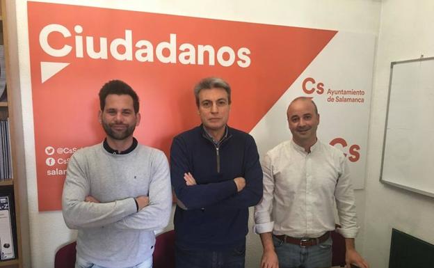 Cs también insta al Gobierno a que impida la salida de más fondos del Archivo