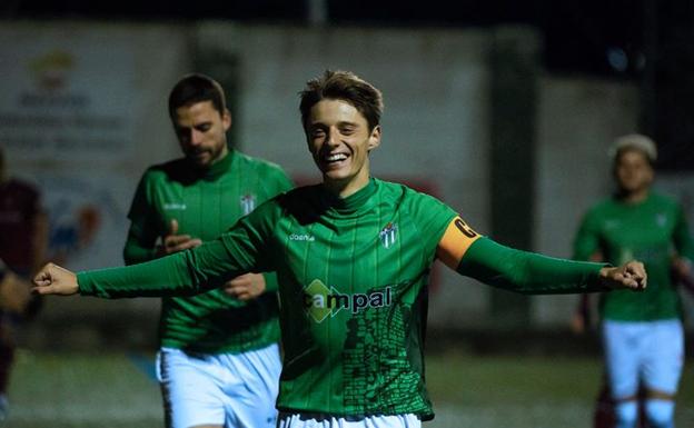 El CD Guijuelo dice adiós a su bache a lo grande ante el Pontevedra (3-0)