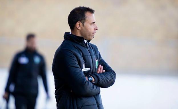 Ángel Sánchez: «Puede ser abultado el resultado pero la victoria del Guijuelo es muy justa»