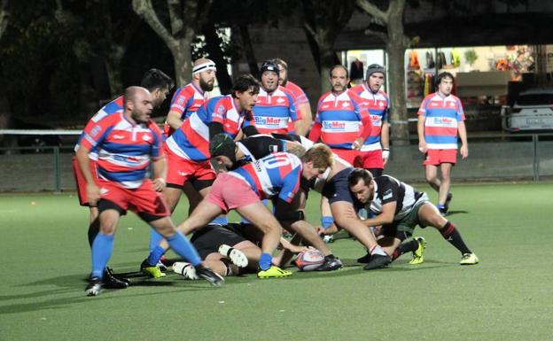 Los Lobos se alejan de los puestos de 'play off'
