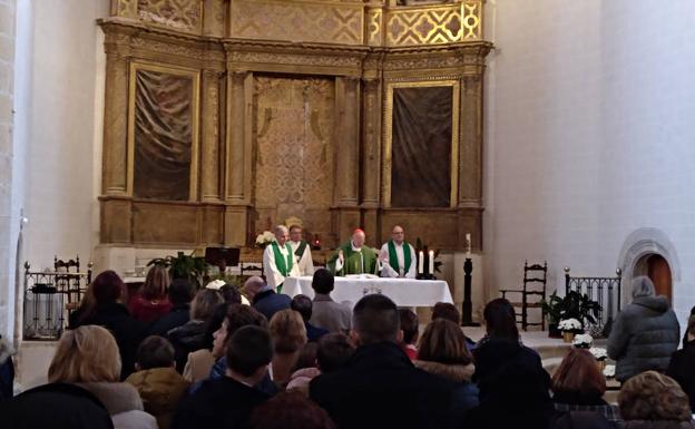 Las puertas de San Martín, en Mota del Marqués, se abren de par en par