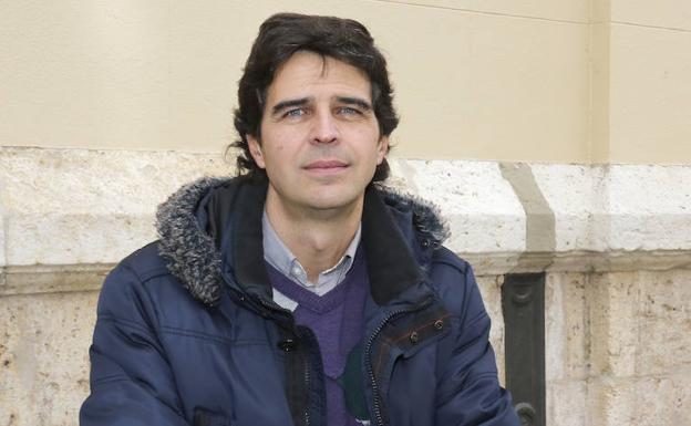 Juan Gascón: «Tenemos que abandonar la Europa de los mercados para crecer en la de las personas»