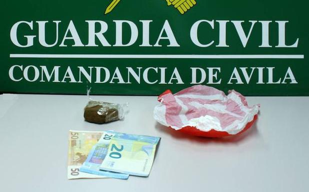 Desmantelado un punto de venta de droga en la localidad abulense de Arenas de San Pedro