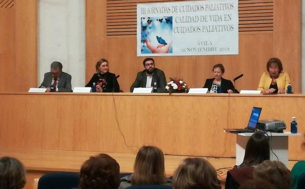 Los paliativos son «la vuelta a la humanidad de la profesión médica»