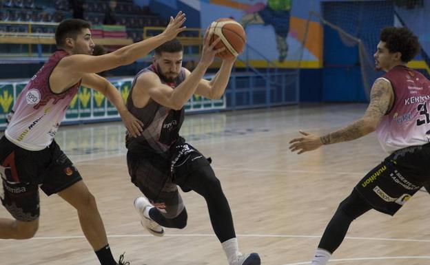 Aquimisa Carbajosa cede en la prórroga en Zamora ante el Innova Chef (80-79)