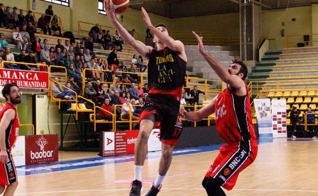 Cruel derrota para La Antigua CB Tormes ante el Basket Navarra (62-65)
