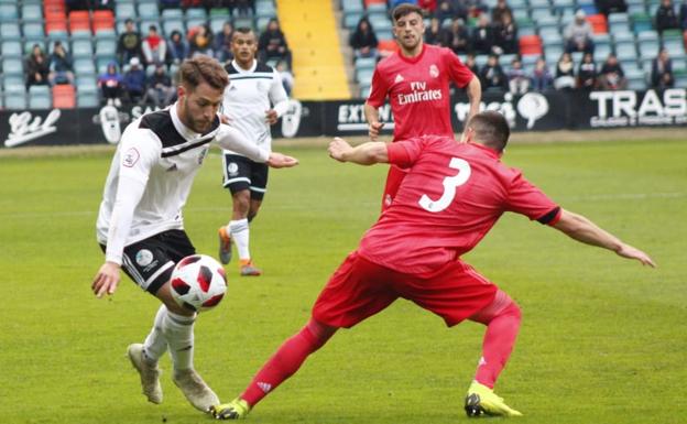 Fer Ruiz rescata un punto para el Salamanca CF en la prolongación ante el Real Madrid Castilla (3-3)