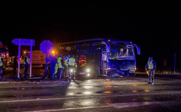 Fomento prometió hace once años eliminar el cruce de Alcazarén en el que murió un joven