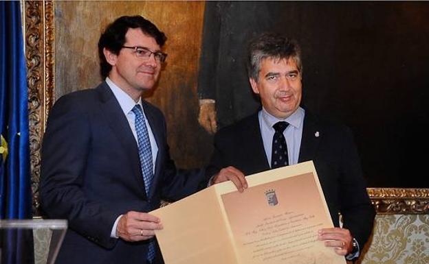 El PSOE exige al Ayuntamiento que retire el título de Huésped Distinguido a Ignacio Cosidó
