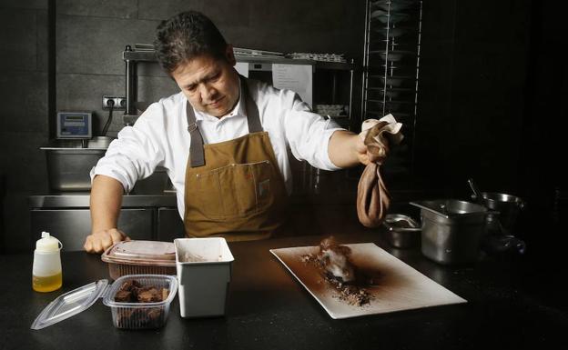 Víctor Gutiérrez revalida su estrella Michelin por 15º año consecutivo