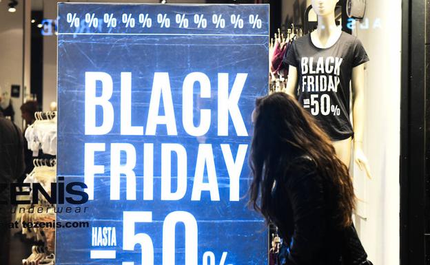 «Hay que evitar el consumismo en el 'Black Friday', porque algo esté rebajado no significa que me lo tenga que comprar»