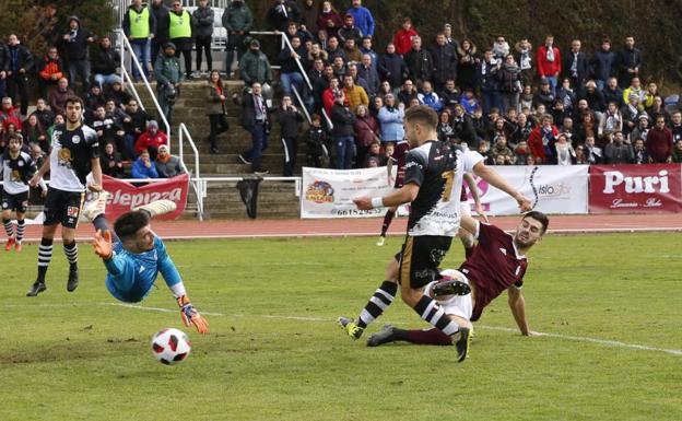 Unionistas y Salamanca CF firman tablas en un derbi físico y con poco fútbol (1-1)