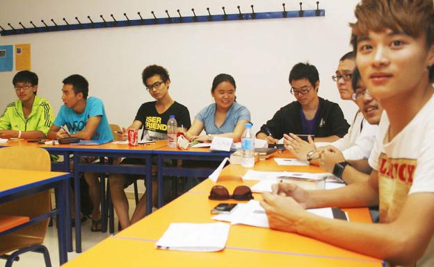 La UVA romperá el convenio con la empresa que trajo a los estudiantes chinos expulsados