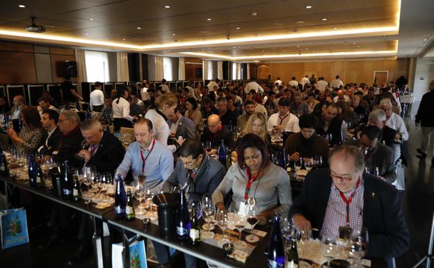 Ópera Prima reúne a 300 profesionales del sector del vino en Peñafiel