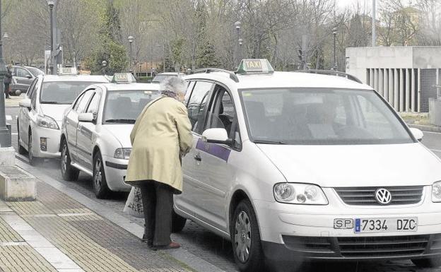 El precio del taxi subirá de media el 1,2% en 2019 con un cobro mínimo de 3,5 euros