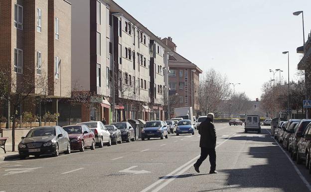 Herida una mujer de 65 años al ser atropellada por un turismo en el barrio vallisoletano de Covaresa