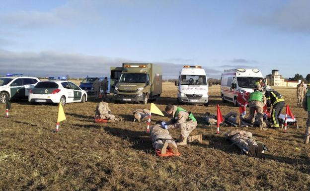 El aeropuerto de Valladolid acoge el simulacro de un accidente de avión