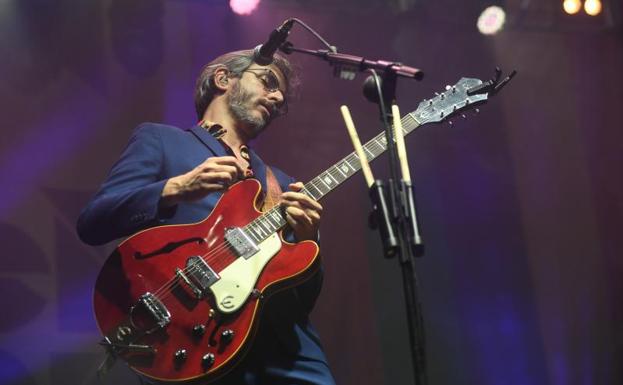 Intro Music: Xoel López, mejor acompañado que solo