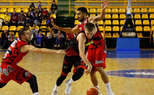 Víctor Moreno, del CB Tormes, jugador más valorado de la jornada de LEB Plata
