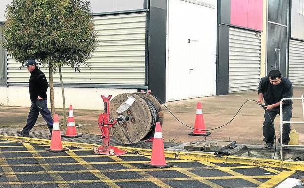 Seis polígonos industriales de la provincia carecen de fibra óptica y el de Valverde la tendrá en breve