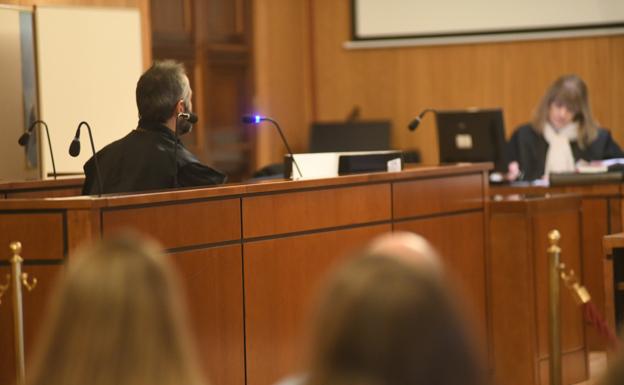 La acusaciones mantienen penas de cárcel para el letrado por «engañar» a seis clientes en Valladolid