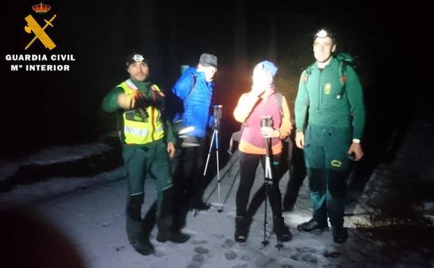 Rescatados dos montañeros en Navafría con principio de hipotermia