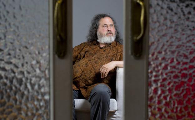 Richard Stallman: «Estamos acostumbrados a usar programas que nos tratan injustamente y lo vemos normal»