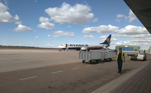 Cancelados los dos vuelos previstos en el aeropuerto de Villanubla