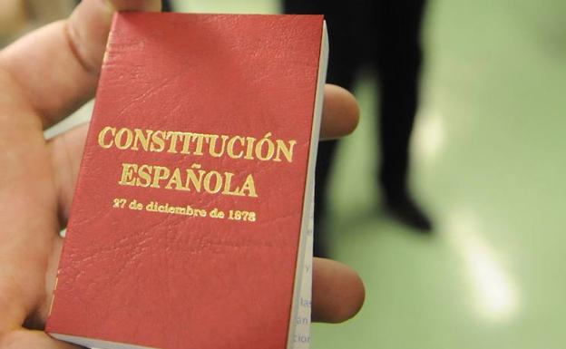 Editorial: La Constitución, imprescindible