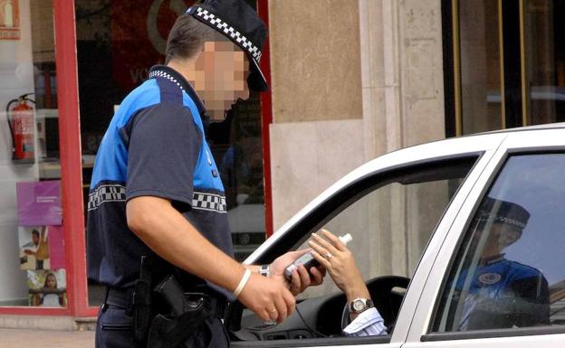 La policía realizará en Valladolid controles de alcohol o drogas a cualquier hora durante la próxima semana