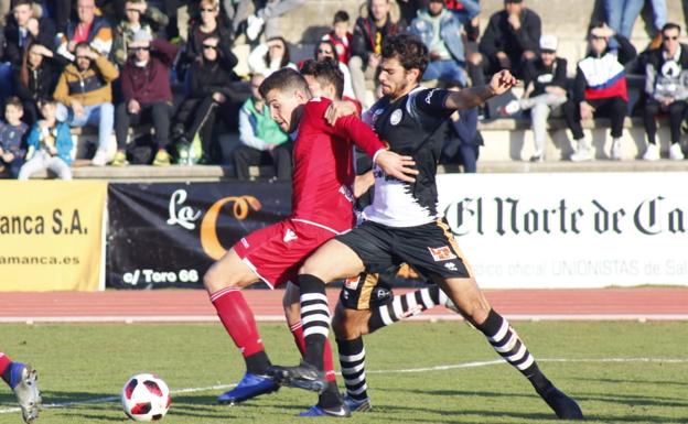 Unionistas y Fabril, sin juego y pocas ocasiones, empatan a todo en Las Pistas (0-0)