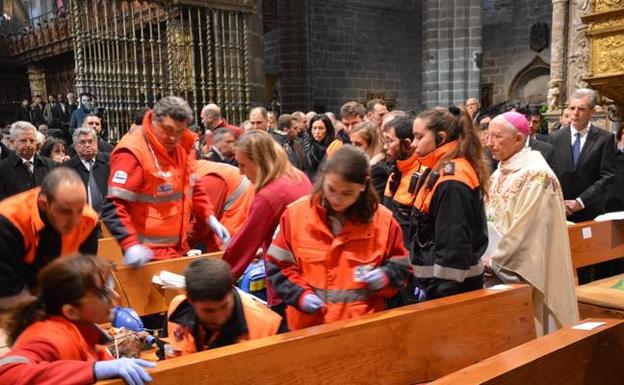 Un familiar del nuevo obispo de Ávila fallece durante la ordenación de Gil Tamayo