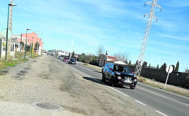 El alcalde de Santovenia demanda a la Junta un carril bici en la VA-113