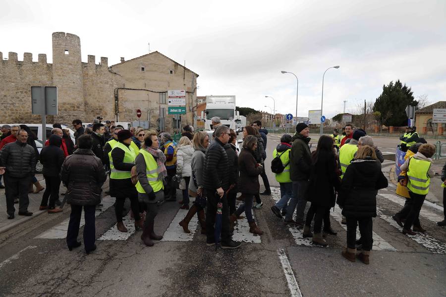Concentración en Peñafiel para pedir la A-11