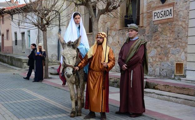 La Virgen y San José buscan posada en Castrodeza