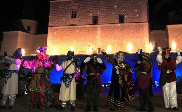 Los Reyes Magos llegan a Segovia con cielos limpios y fuertes heladas