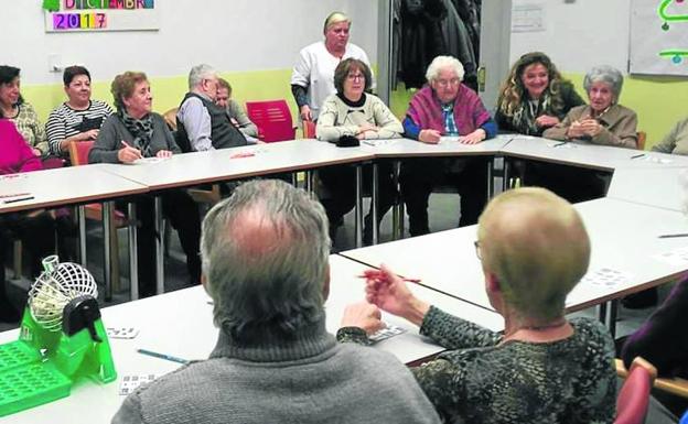 La asociación de alzhéimer de Medina afronta su futuro con menos ayudas y más usuarios